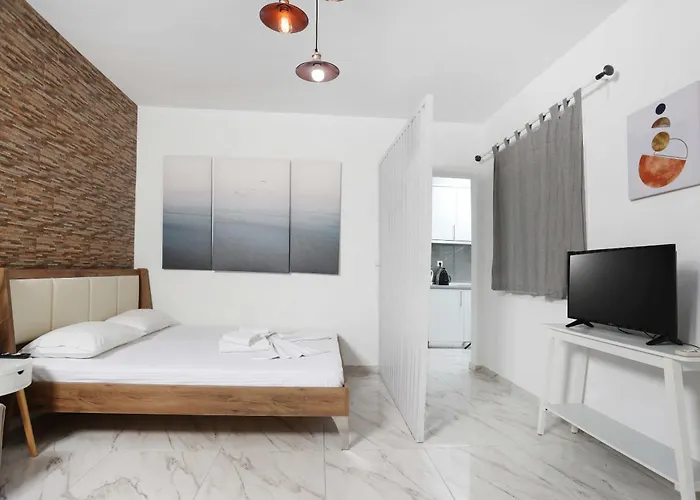 Aegean Bliss Polychrono